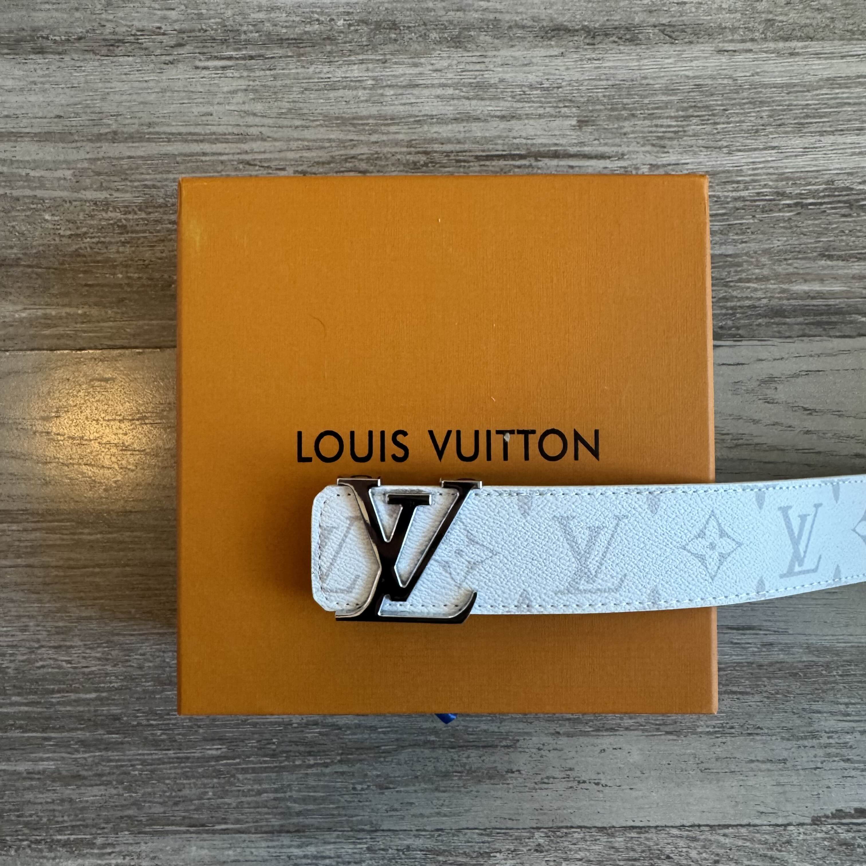Curea Louis Vuitton Initiales